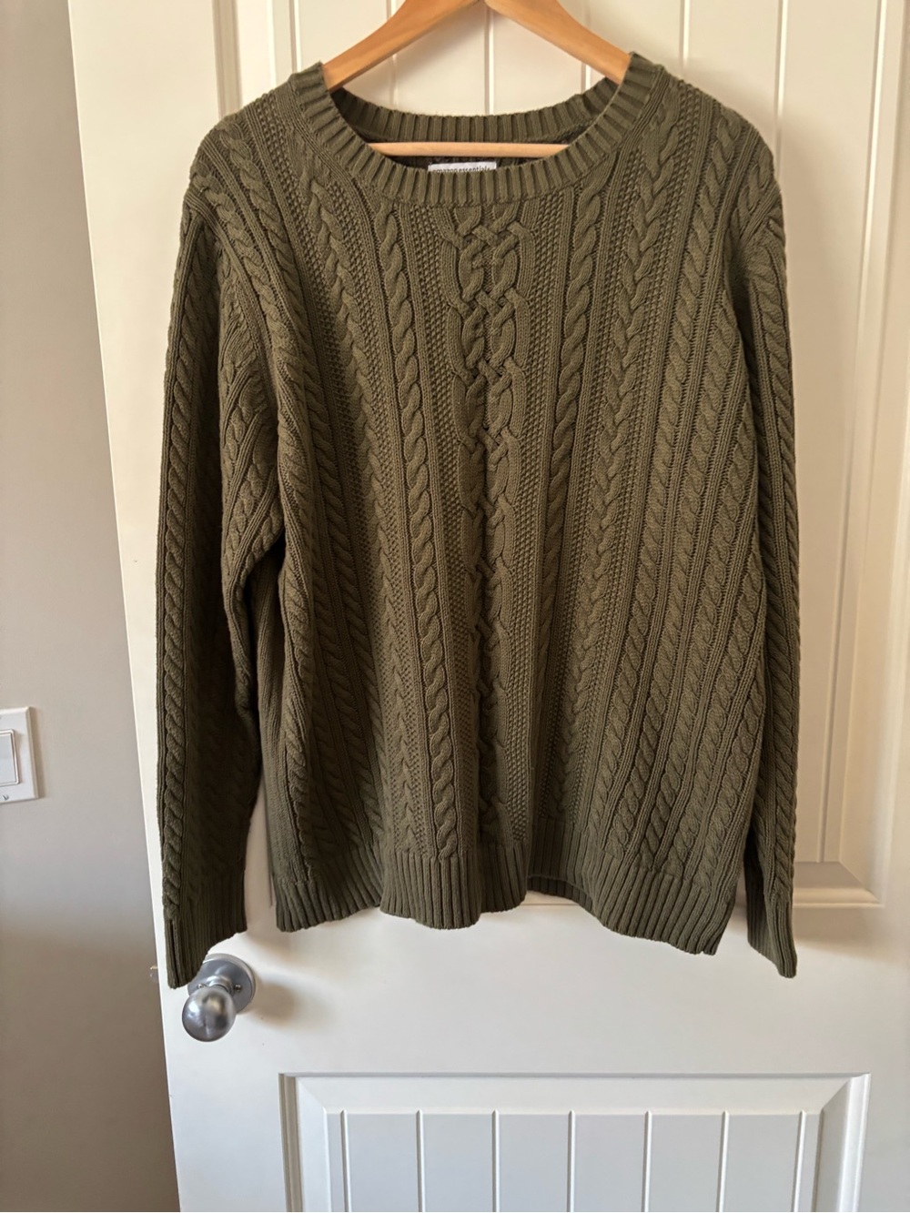 Amazon Essentials Olive Green Cable Knit Crewneck Sweater XL